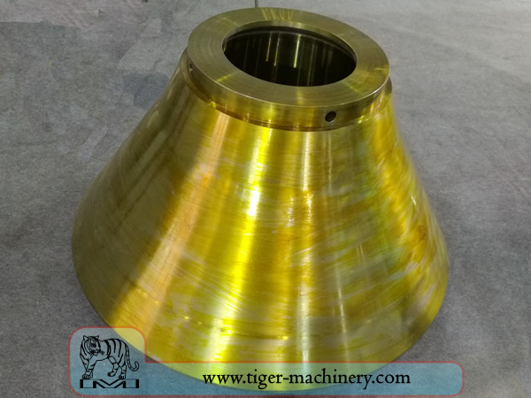 4 cone crusher head center