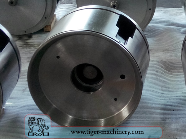 4 cone crusher piston